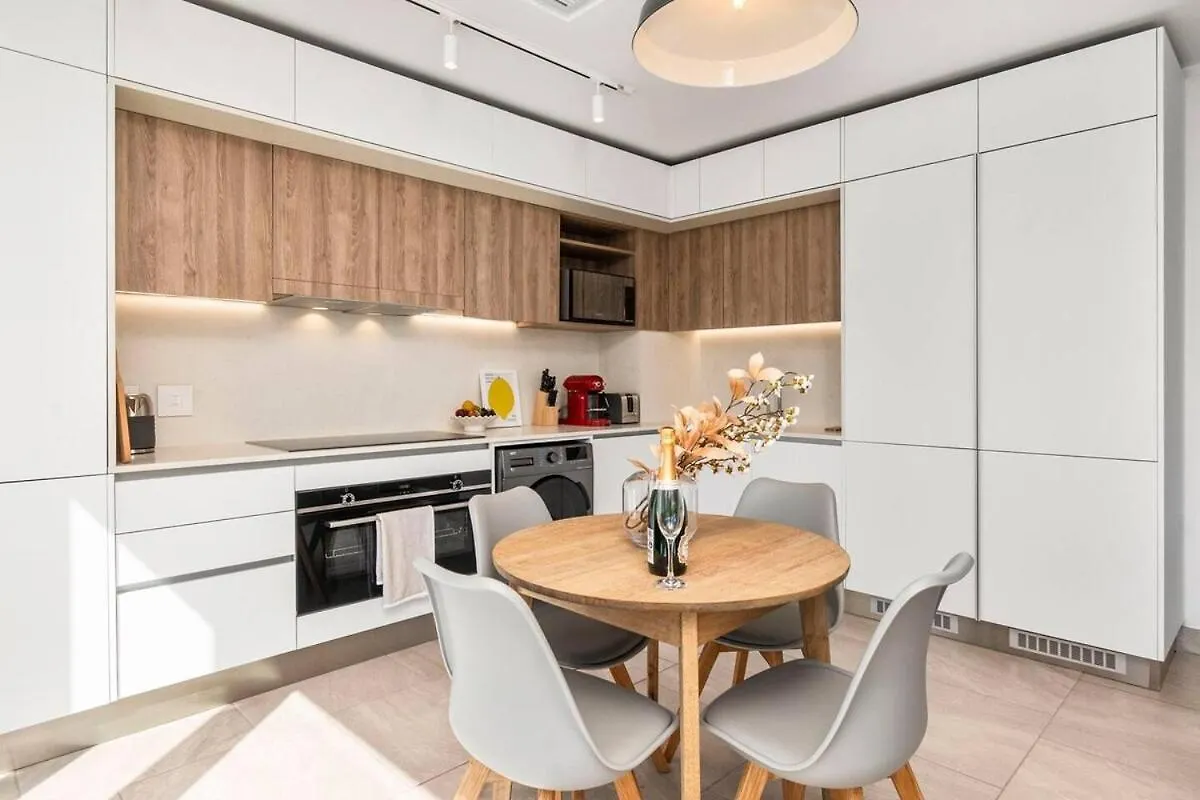 Exquisite 2 Bedroom Penthouse At The Rubik Cape Town 0*,